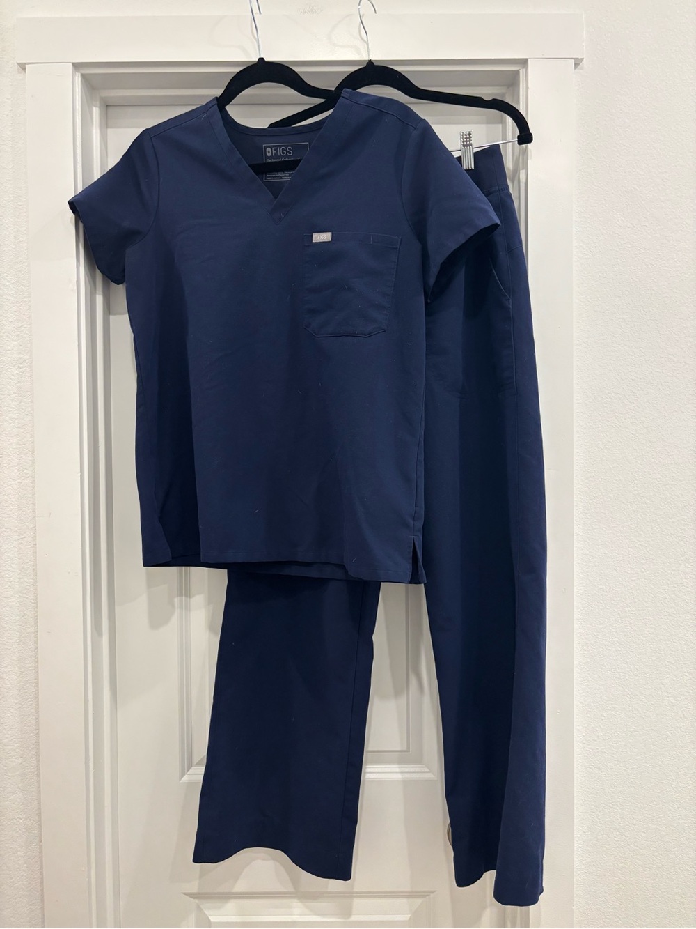 FIGS scrubs set
